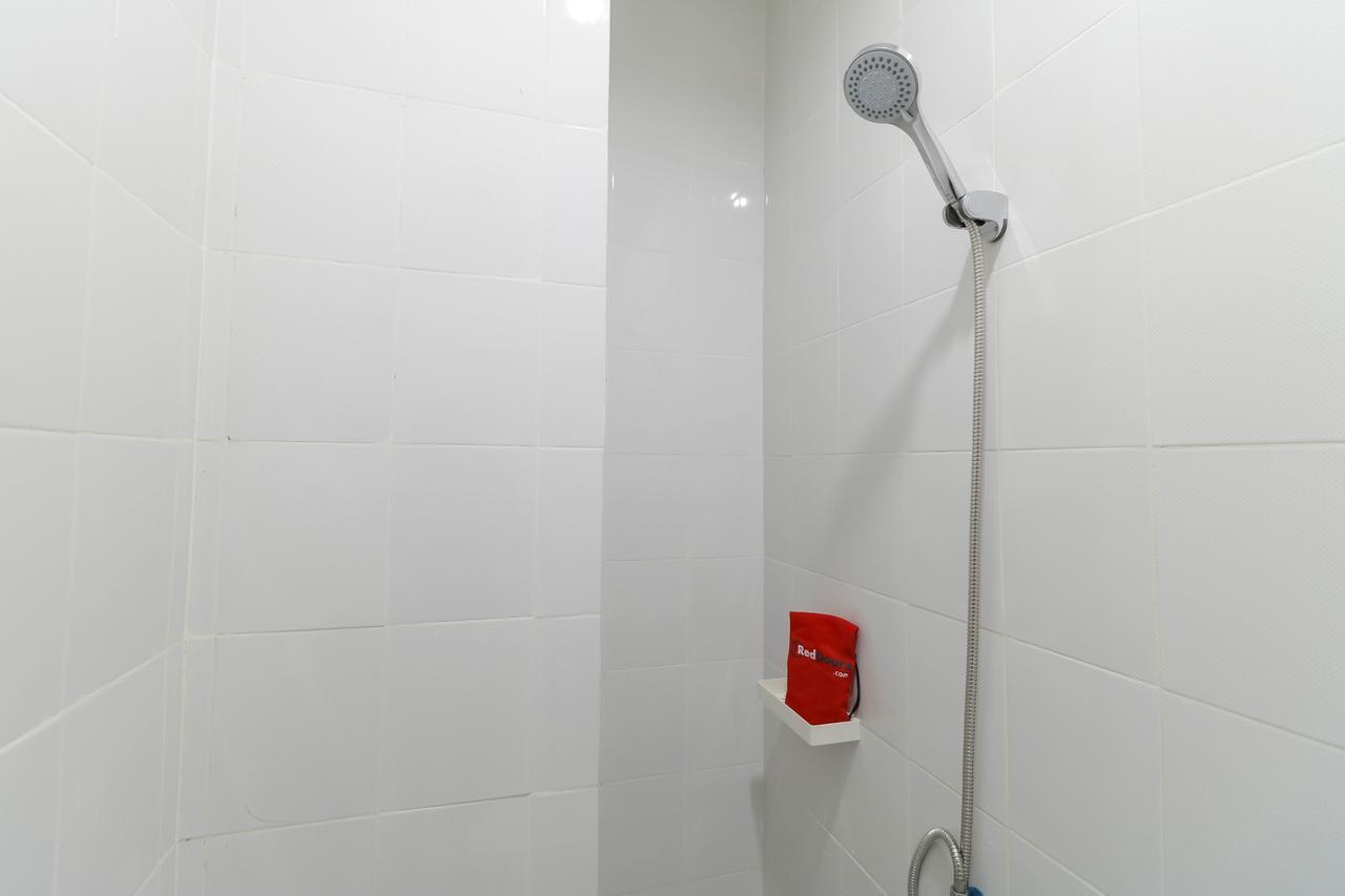 Reddoorz Plus @ Kapuk Business Park Jakarta Kültér fotó